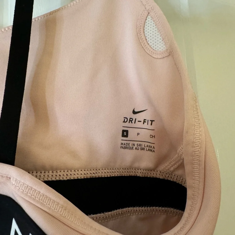 Nike Sports Bra - Picture 9 of 10